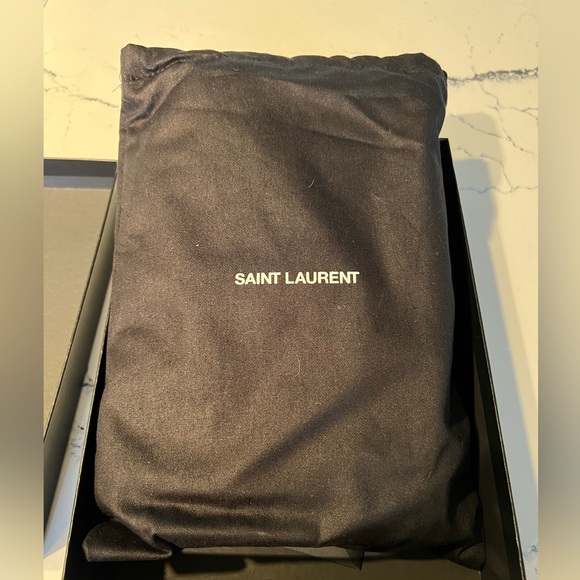 YSL Envelope WOC in Sage Green - Like New - Picture 3 of 7